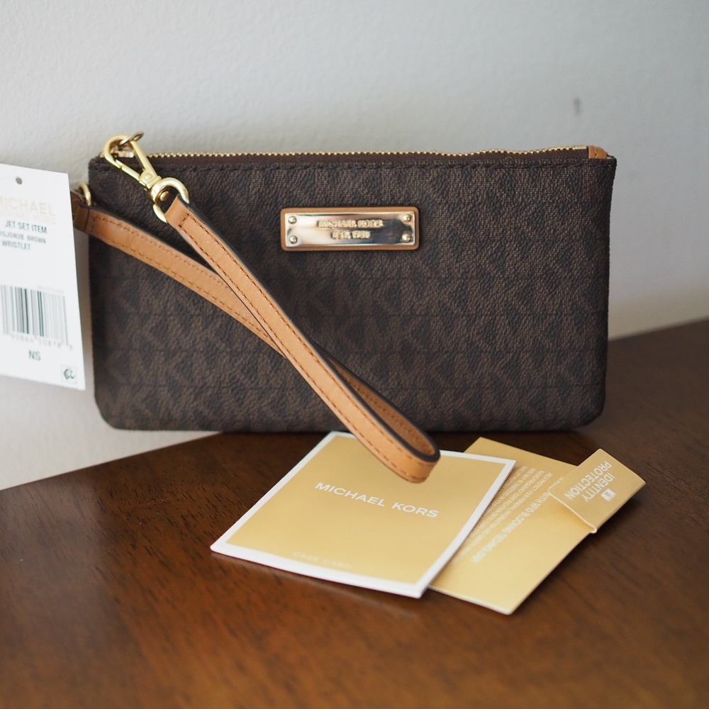 (NEW w/ TAG) MK Medium Wristlet